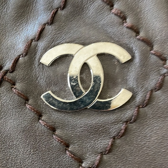 Chanel - Picture 3 of 14